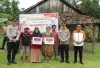 Dukung Ketahanan Sosial Nasional, Polda Sumsel Salurkan Ratusan Paket Bansos di Wilayah OKU Timur