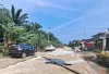 Jalan Rusak di Purwodadi Desa Pinang Banjar Mulai Dicor, Warga Sambut Positif Perbaikan oleh HKI