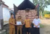 Bulog Salurkan 12.096 Liter Minyak Goreng untuk 3.024 KPM di Plakat Tinggi